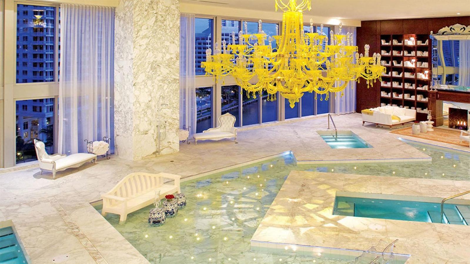 Luxurious Condo At Icon With Views 마이애미 외부 사진