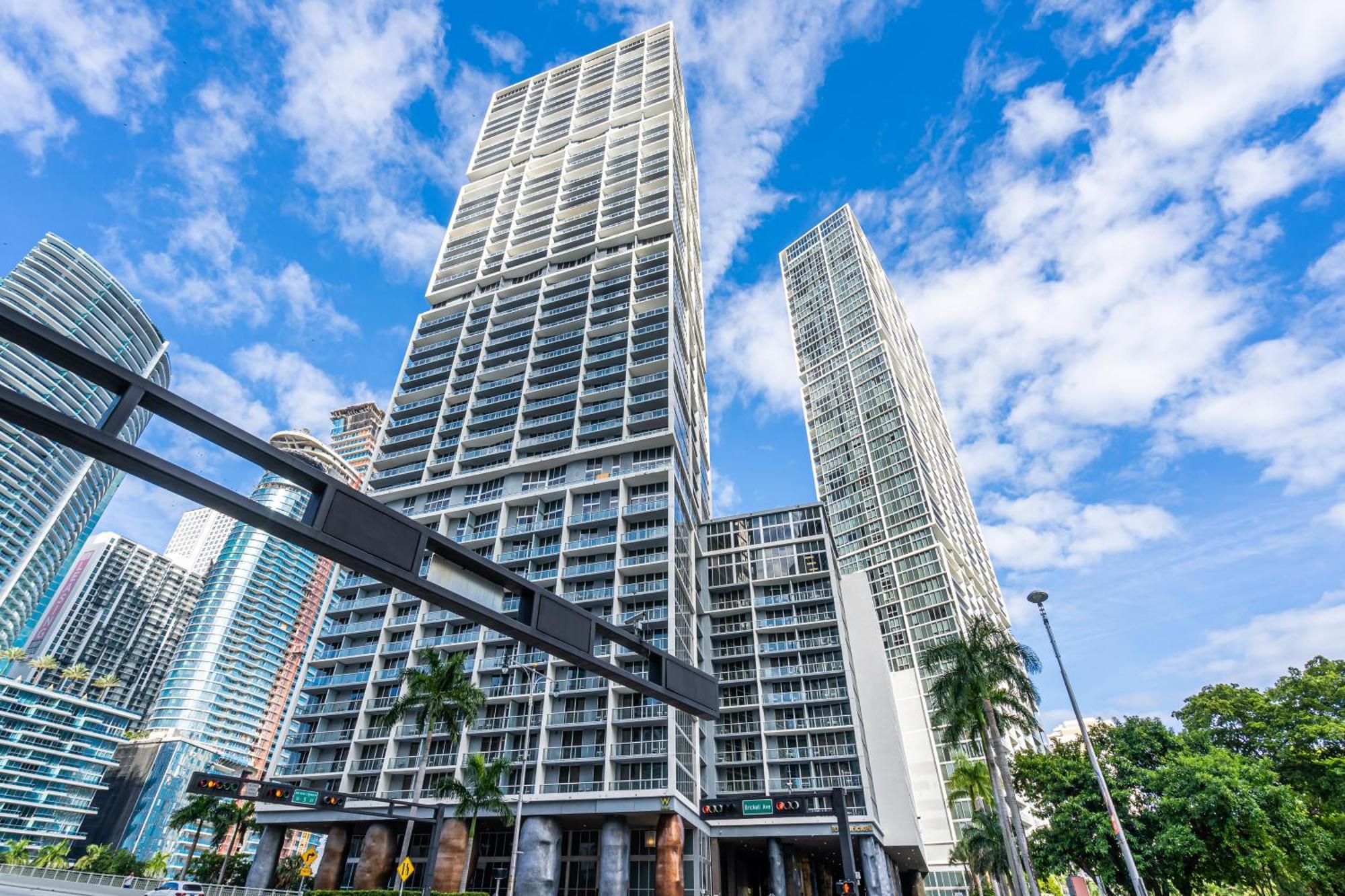 Luxurious Condo At Icon With Views 마이애미 외부 사진